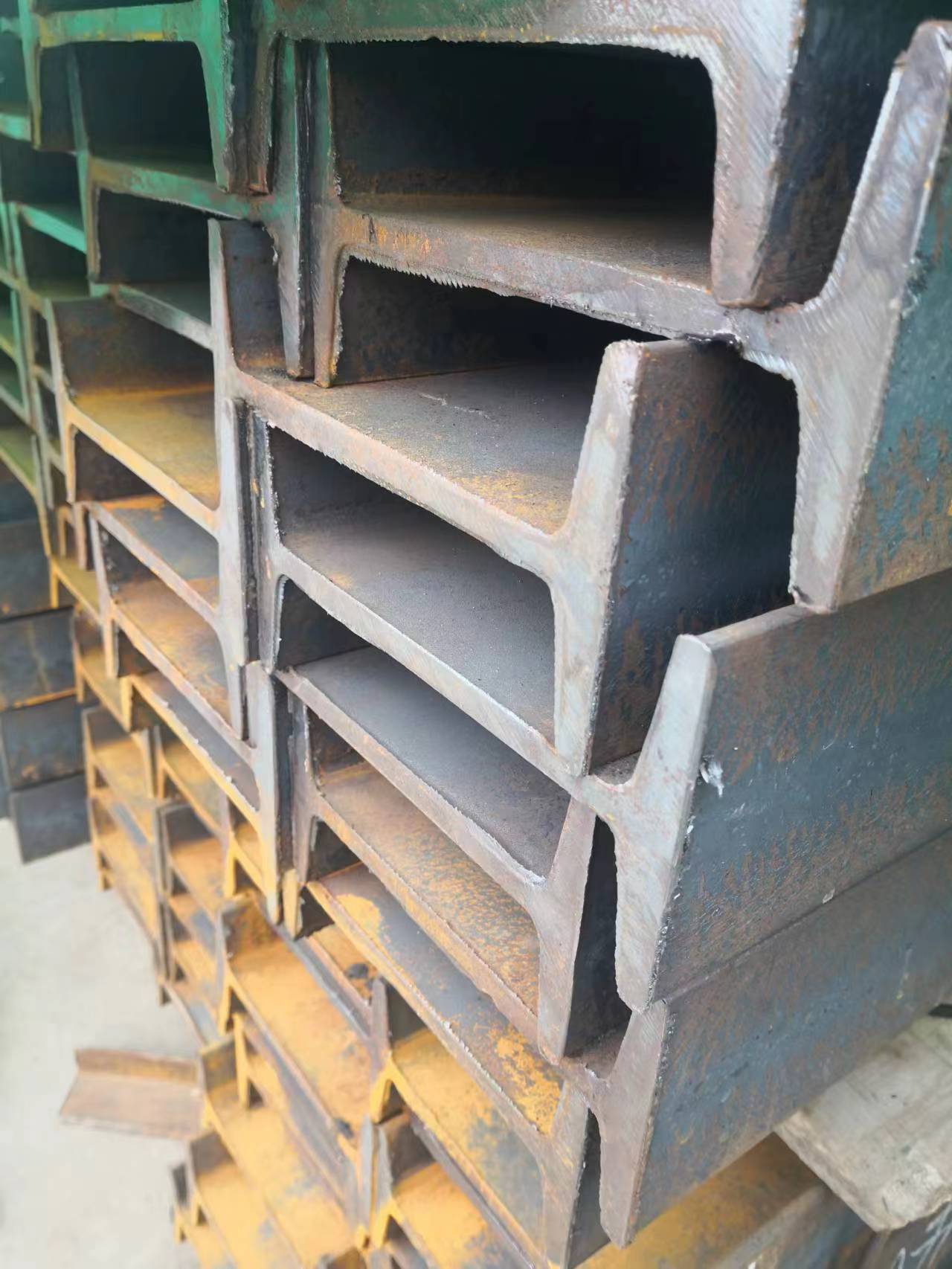 厂家现货镀锌Q235B工字钢建筑工程幕墙用H型钢结构热轧工字型钢材